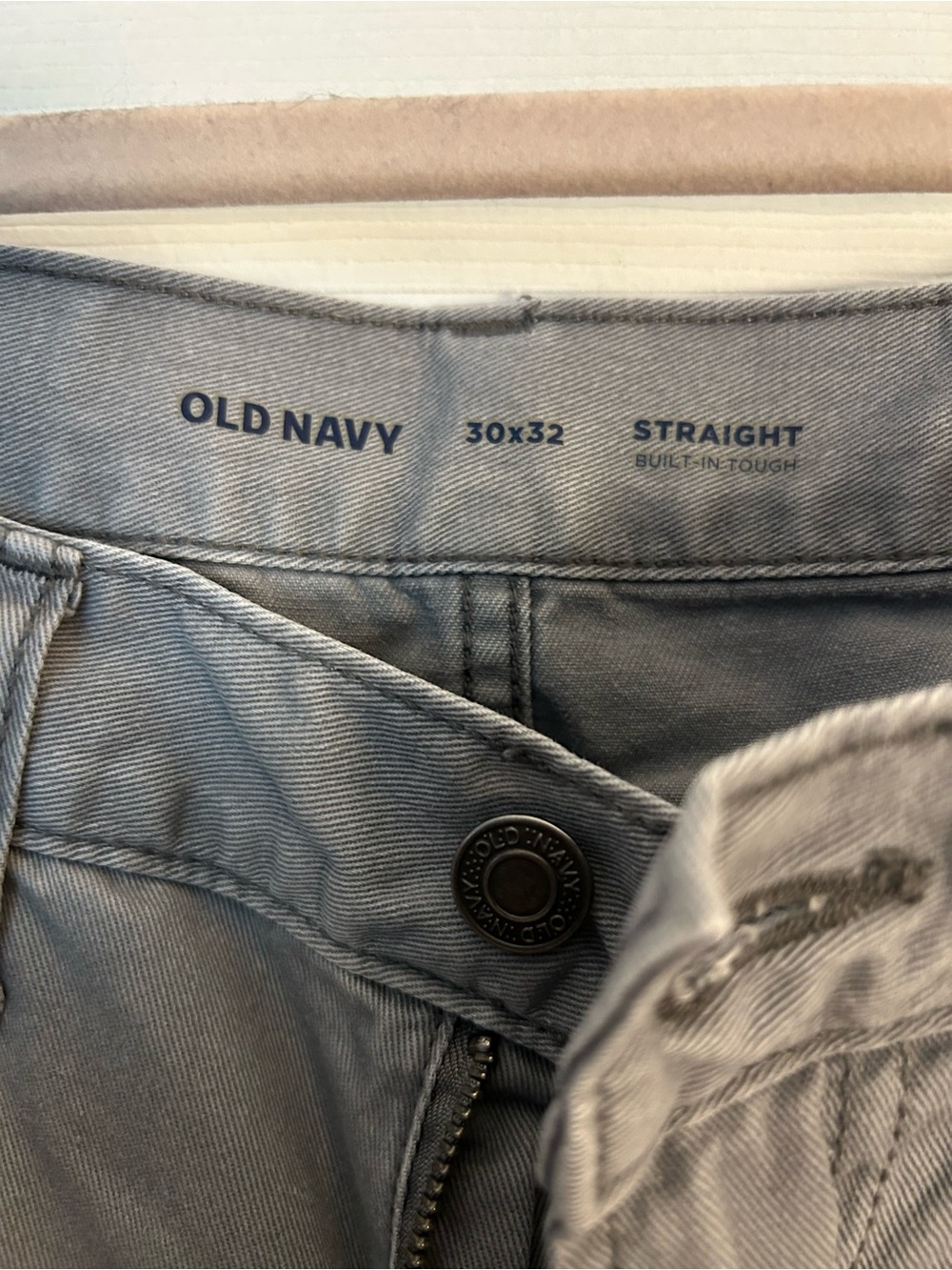 Old Navy Straight Men’s Jeans in Light Gray